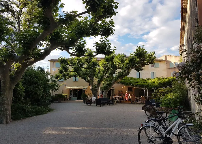 Hotel Restaurant la Ferme Avignon