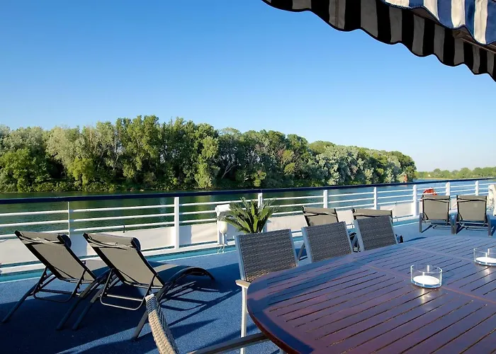 Bateau Hotel à quai Le Chardonnay Avignon